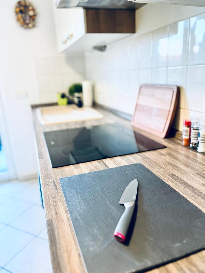 Modernes 3 Zimmer Apartment - Luise- Mit Wlan, Balkon Und Smart-Tv In City-Nahe! Erfurt Dış mekan fotoğraf